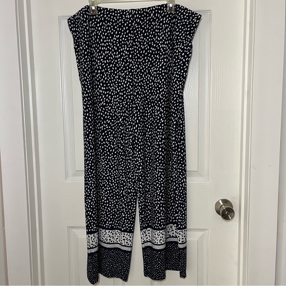 Susan Graver Black and White Patterned Wide Leg Liquid knit pants -petite length